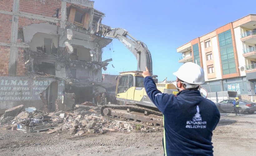Karşıyaka’da kesintisiz ulaşım için yoğun tempo