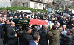 Katledilen taksici Deniz Örer son yolculuğuna uğurlandı