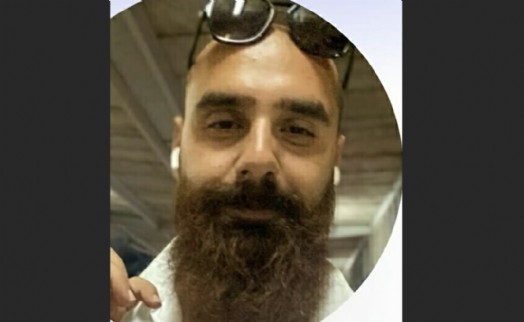 Kavşakta motosikletle otomobil çarpıştı: 1 ölü, 2 yaralı