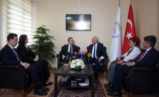 MHP ve DEM Parti bayramlaştı: Dikkat çeken Öcalan ve 'süreç' mesajları