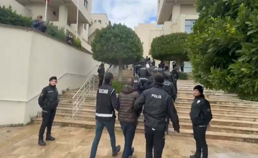 Marmaris Belediyesi'ndeki 'rüşvet' soruşturmasında 4 şüpheli tutuklandı