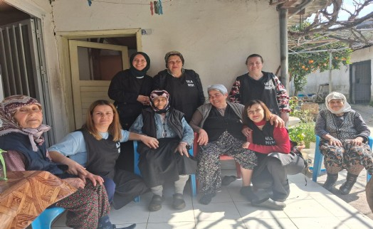 Muğla'da kursiyerlerden yaşlı kadınlara bakım desteği