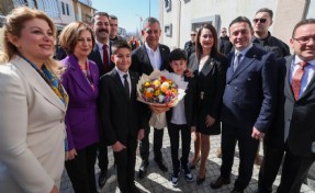 Özgür Özel: Çiftçinin yüzünü güldürecek bir iktidar gelecek'