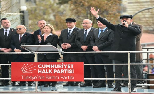Özgür Özel: Ne Ömer’i ne Ekrem’i veririz