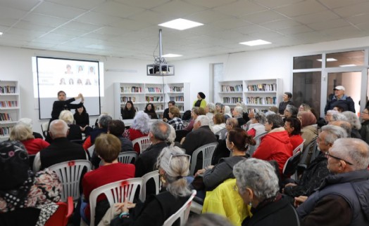 Seferihisar’da 'Sağlıklı Yaşlanma Söyleşisi’ne yoğun ilgi