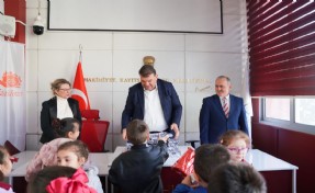 Seferihisar’da miniklerden oyuncak kampanyasına büyük destek