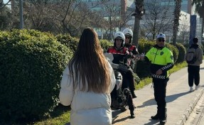 Sınav öncesi kimliğini unutan öğrencinin yardımına motorize polis timi yetişti