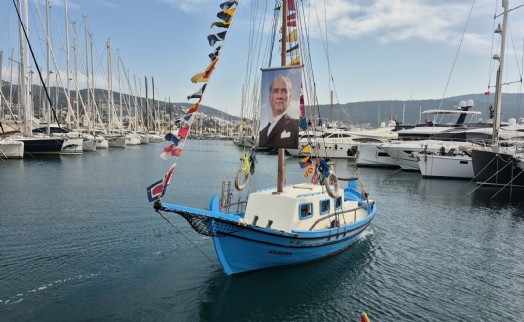 Son süngerci Aksona Mehmet'in emektarı yeniden denizde