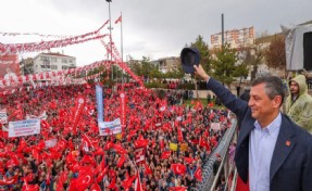 Uşak'ta CHP Mitingi'ne büyük ilgi