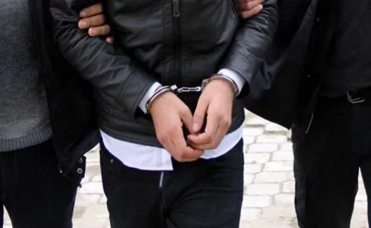'Bombalama' yapacağını söyleyen liseli tutuklandı! Evinden cephanelik çıktı