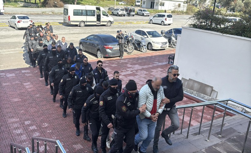 19 kaçak göçmenin öldüğü bot faciasında 16 şüpheli adliyeye sevk edildi