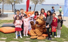 23 Nisan coşkusu Konak’tan yayıldı: Çocuk Şenliği’ne yoğun ilgi