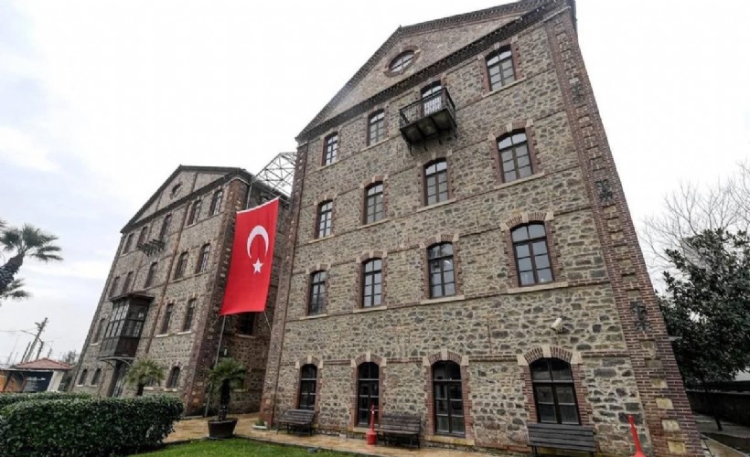 AK Parti Gençlik Kolları'ndan 'Meslek Fabrikası' çıkışı: Eylemlere itibar edilmedi!