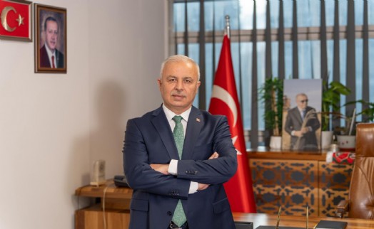 AK Partili Selahattin Köse'den Karşıyaka Belediyesi'ne 'Yalan ve entirika' suçlaması