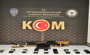Afyon'da polis operasyonları: 5 tutuklama