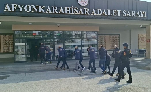 Afyonkarahisar merkezli DEAŞ operasyonu: 5 tutuklama