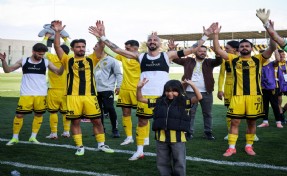 Aliağa FK şampiyonluk umudunu sürdürdü