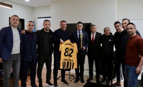 Aliağa Masterler’dan Başkan Serkan Acar’a ziyaret