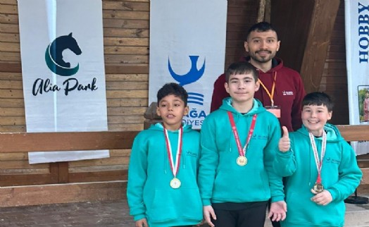 Aliağa’nın özel sporcularından çifte şampiyonluk