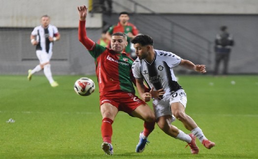 Altay'da Emre'den profesyonel imza
