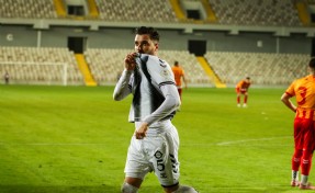 Altay’da hayati maç öncesi çift hamle: Sefa döndü, biletler 10 TL’ye indirildi
