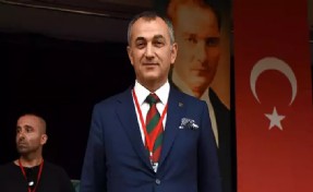 Azat Yeşil'den Tugay'ın 'şeytanlık' sözlerine sert çıkış: 'Hukuki temelden yoksun kurgusal senaryolar!'