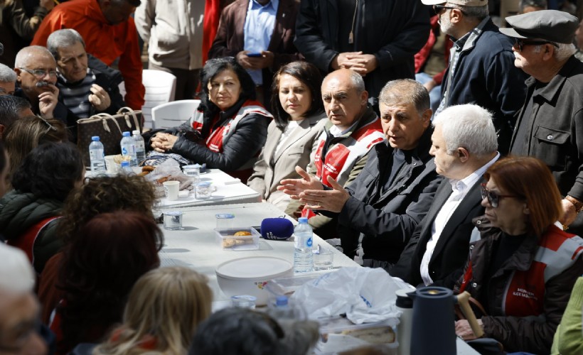 Başkan Tugay, Meslek Fabrikası'nın tapusunu paylaştı!