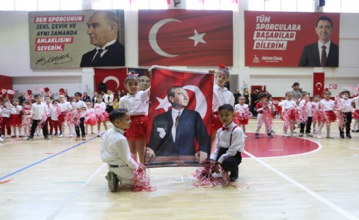 Bayraklı'da 23 Nisan coşkusu erkenden başladı