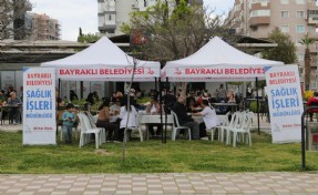 Bayraklı’da Sağlık Haftası’nda sağlık hizmeti vatandaşla buluştu