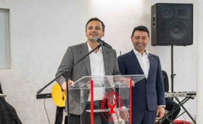 Bornova'da dostluk, siyaset ve meslek aynı çatıda buluştu