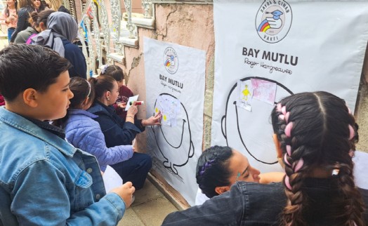 Bornova’da anlamlı şenlik: Sayra ve Çınar’ın adı gülüşlerle yaşıyor
