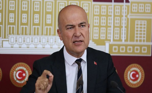 CHP'li Bakan'dan amasız fakatsız 'birlik' çağrısı: Demokrasiyi ancak omuz omuza vererek yaşatabiliriz