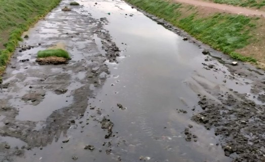Eber Gölü'nün ana damarı kesildi