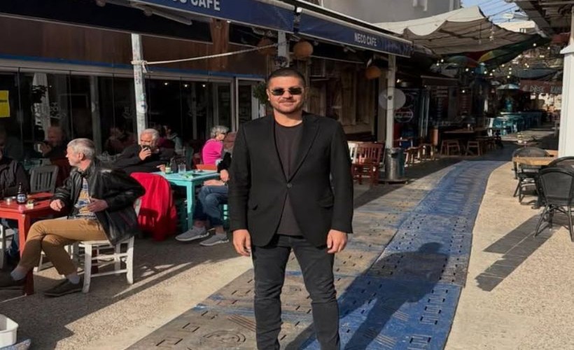 Eski Başkan Gürbüz'den belediyeye 'masa' göndermesi: Zaten Foça turizm bölgesi değil!