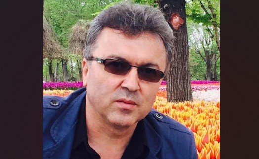 Evinde içki içtiği arkadaşını demir çubukla öldürdü