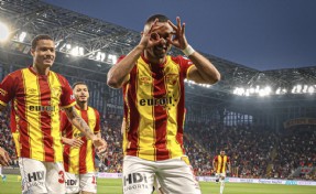 Göz-Göz Avrupu için Başakşehir'in ensesinde!