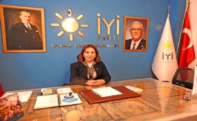 İYİ Parti İzmir İl Başkanı Ülkü Doğan: Çeşme Otoyolu özelleştirilmemeli