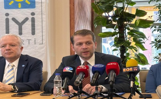 İYİ Parti’den CHP’ye Geçen Özlale’ye iddialı sözler: 'Pişman olduğuna inanıyorum'