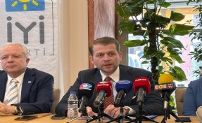 İYİ Parti’den CHP’ye Geçen Özlale’ye iddialı sözler: 'Pişman olduğuna inanıyorum'