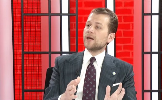 İYİ Partili Özel’den Bakan Tekin’e sert çıkış: ‘37 kişi vefat etmiş, siz milis komutanı mısınız?’