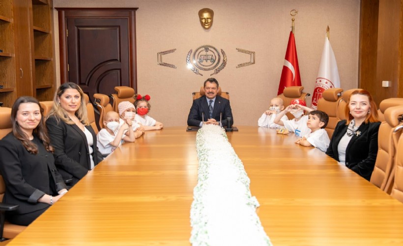 İzmir Adliyesi'nde 23 Nisan buluşması!