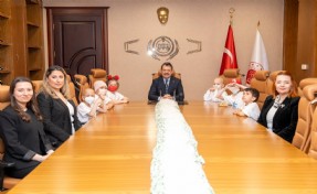 İzmir Adliyesi'nde 23 Nisan buluşması!