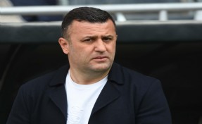 İzmir Çoruhlu FK'da Karaköse kaybetmedi