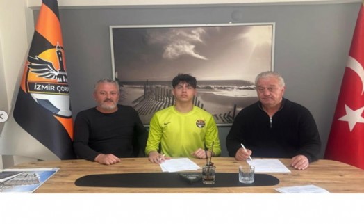 İzmir Çoruhlu FK'da imza töreni