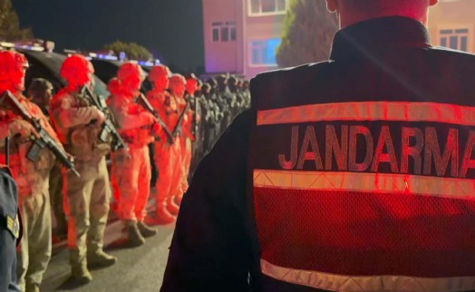 İzmir'de çifte FETÖ operasyonu: 29 gözaltı