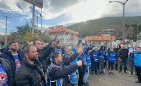 İzmir'de grev yapan işçiler gözaltına alındı: 6 işçinin evine baskın!