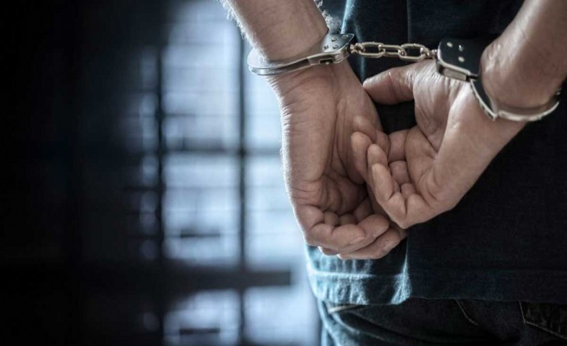 İzmir'de uyuşturucu operasyonu; 1 sokak satıcısı tutuklandı!