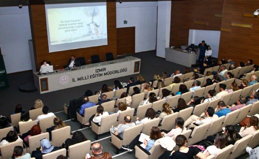 İzmir’de Yeşilay İzmir sağlıklı yaşam ligi projesi kapsamında rehber öğretmen eğitimi gerçekleştirildi