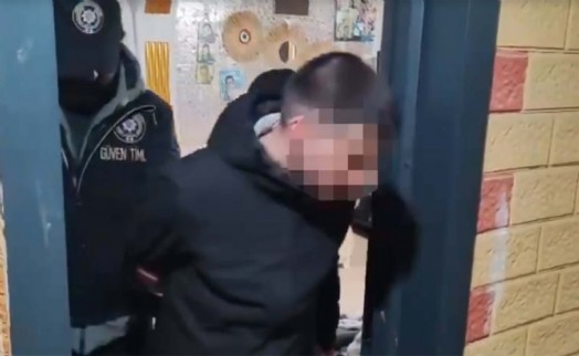 İzmir’de silah kaçakçılığı ve uyuşturucu operasyonu: 1 tutuklu