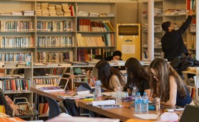 İzmir’in kütüphaneleri gençlere iyi geldi